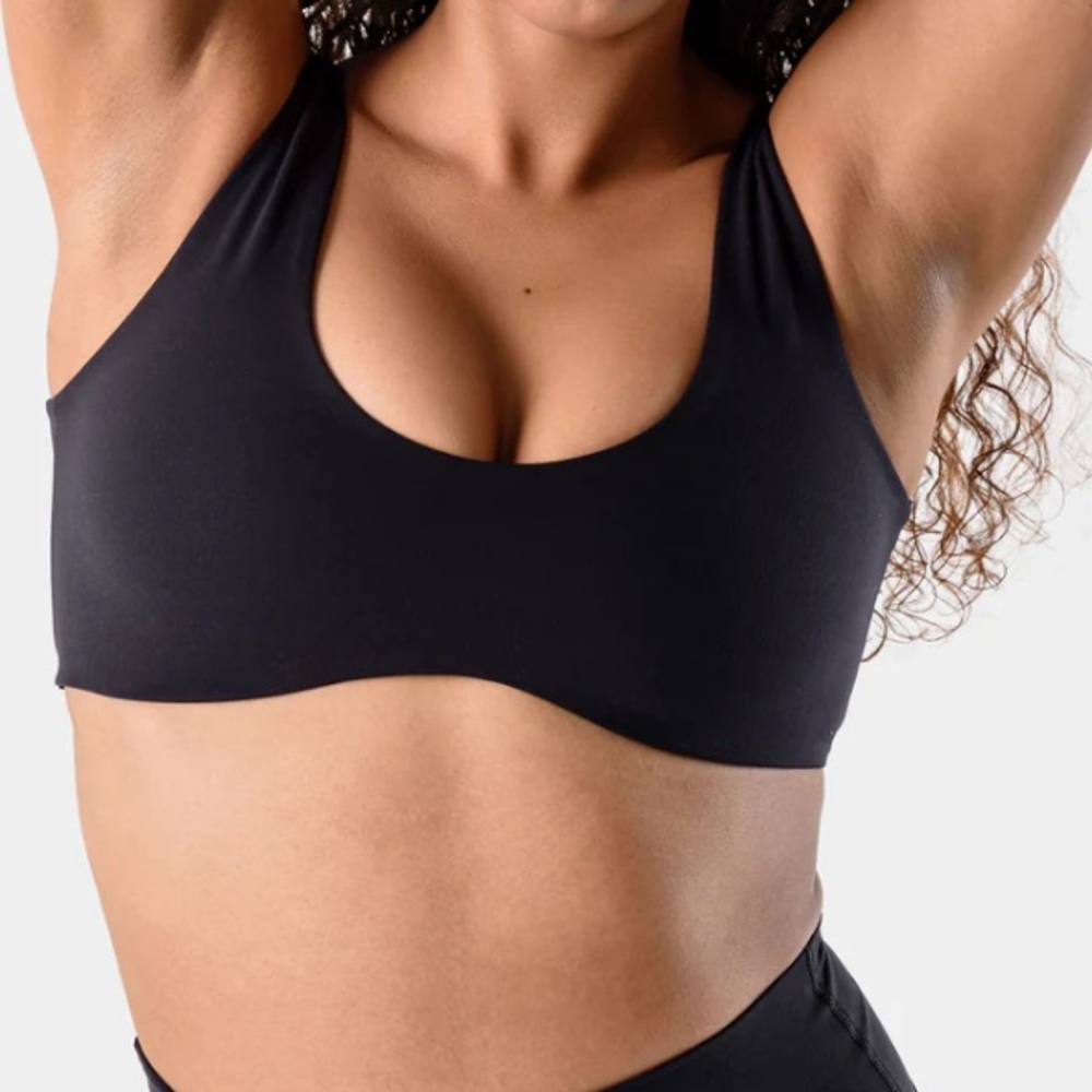 NWT Kamo Fitness Cleo Alura Sports Bra